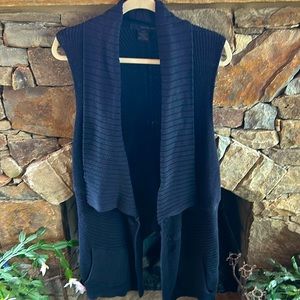 Calvin Klein Black Sweater Vest; Size Small, but runs like M/L; 2 Front Pockets